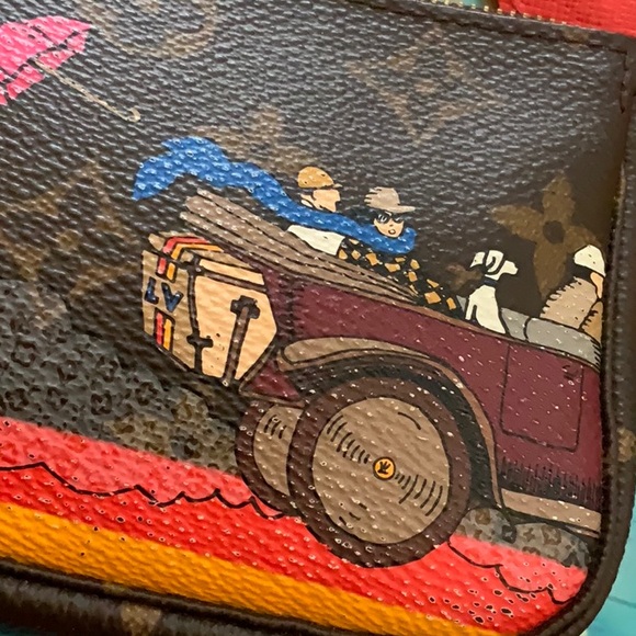 LOUIS VUITTON Collectable Pouch, Christmas Animation 2015, carried 3 times!k - Picture 2 of 6